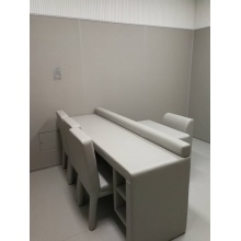 审讯长桌
